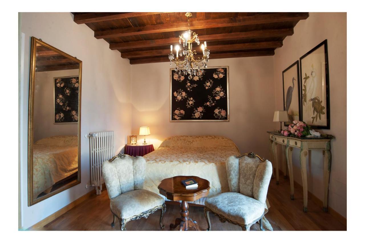 A Palazzo Fortebracci B&B Sutri Extérieur photo