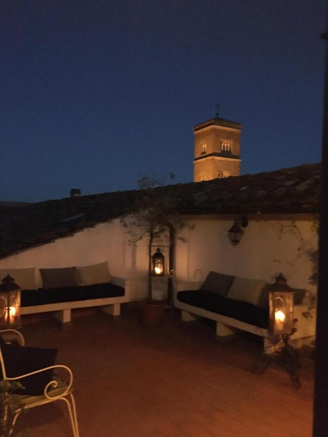 A Palazzo Fortebracci B&B Sutri Extérieur photo