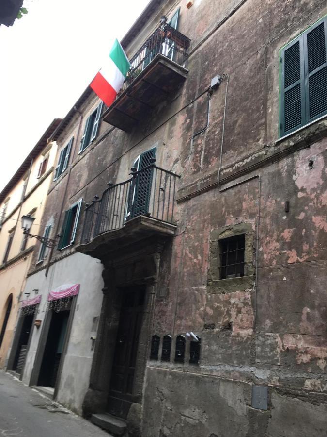 A Palazzo Fortebracci B&B Sutri Extérieur photo