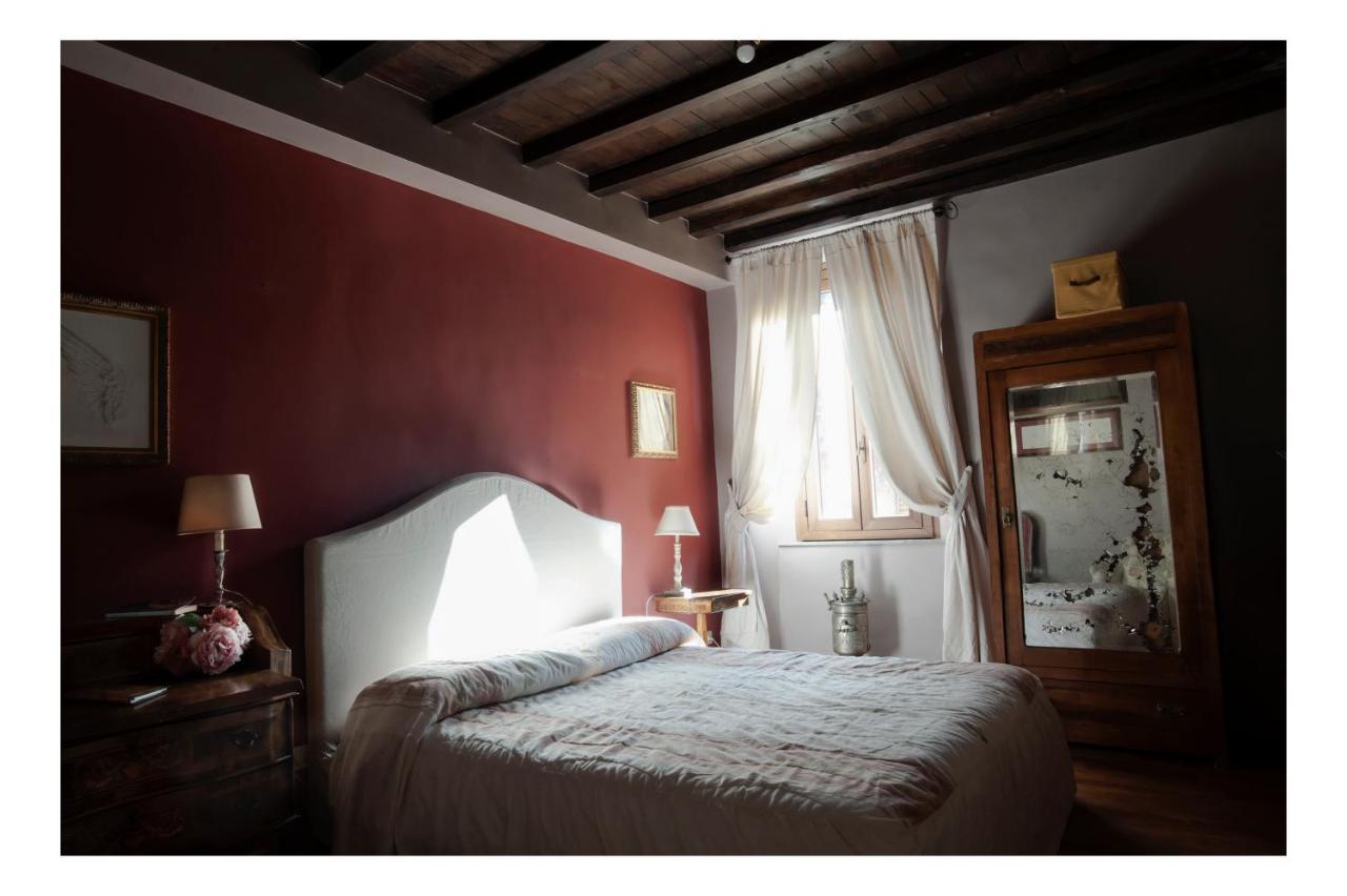 A Palazzo Fortebracci B&B Sutri Extérieur photo